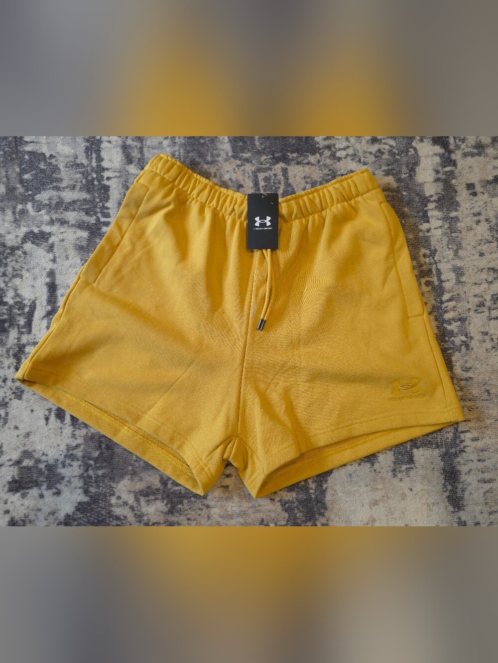 Under Armour Mens Lrg.Yellow Athletic Shorts